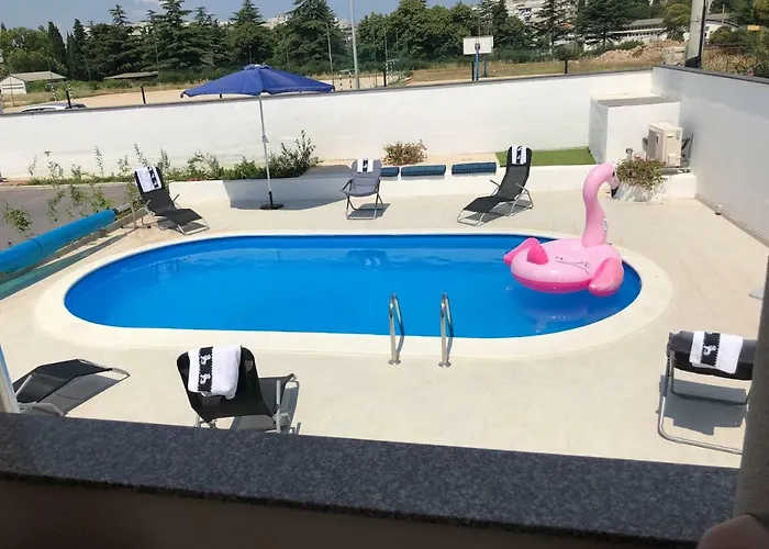 Franov With Pool, 10 Min From The Old Town Of Nyaraló *