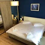 Feriehus Franov With Pool, 10 Min From The Old Town Of Zadar