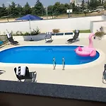 Franov With Pool, 10 Min From The Old Town Of Feriehus *
