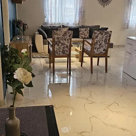 Franov With Pool, 10 Min From The Old Town Of
