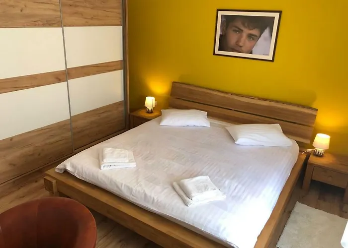 بيت للعطل Franov With Pool, 10 Min From The Old Town Of