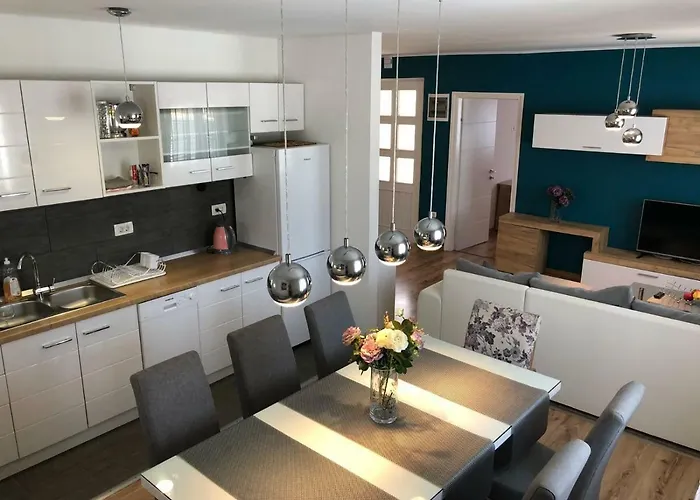 Franov With Pool, 10 Min From The Old Town Of * زادار