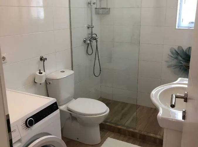 بيت للعطل Franov With Pool, 10 Min From The Old Town Of *