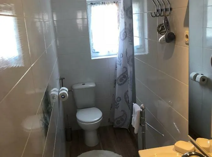 بيت للعطل Franov With Pool, 10 Min From The Old Town Of زادار