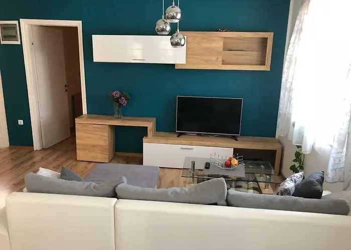 Franov With Pool, 10 Min From The Old Town Of بيت للعطل *